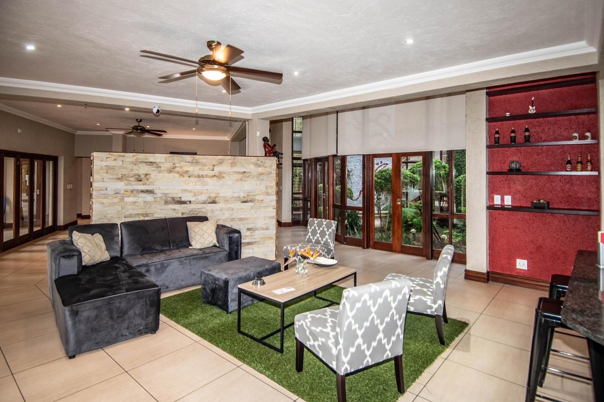7 Saint Andrew Hotel White River Kültér fotó